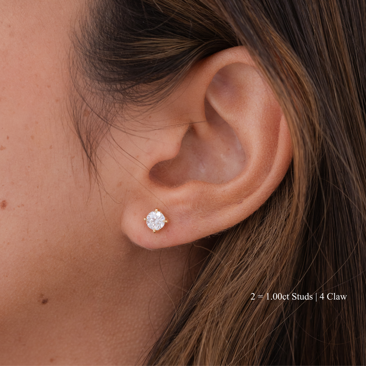 Round Diamond Studs