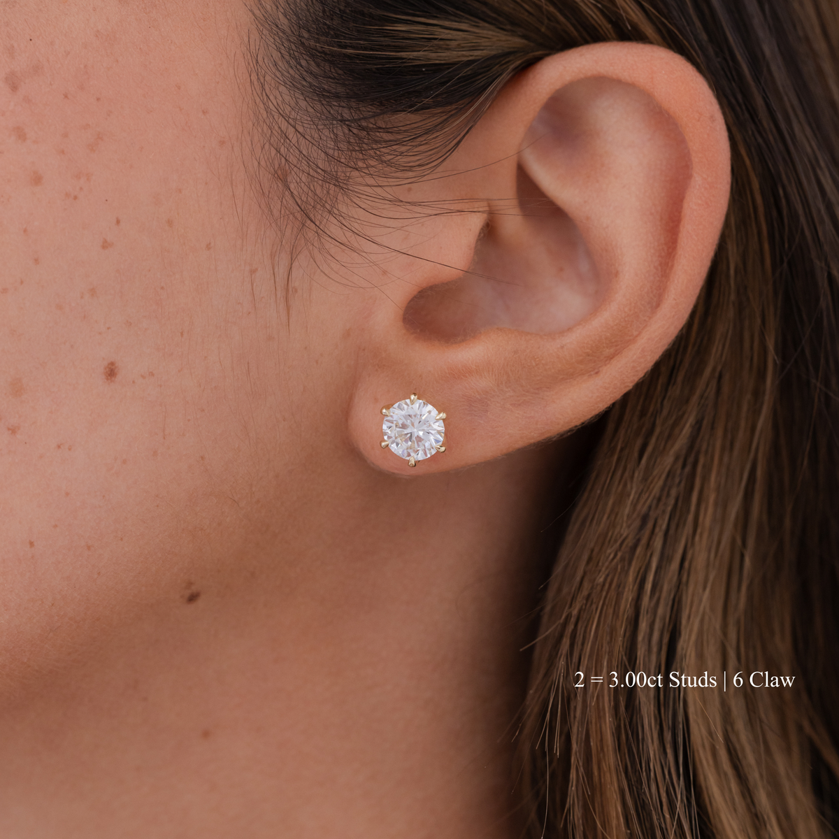 Round Diamond Studs