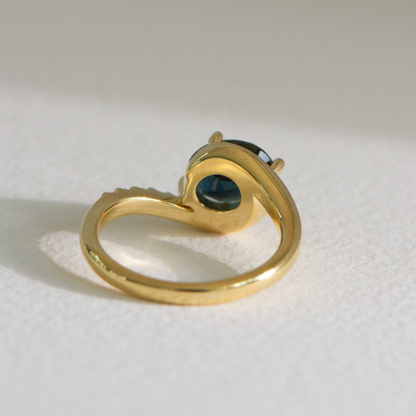 Sapphire Kai | 2.20ct Oval Australian Sapphire Engagement Ring – Close-up detail view, Matthews Jewellers Newcastle