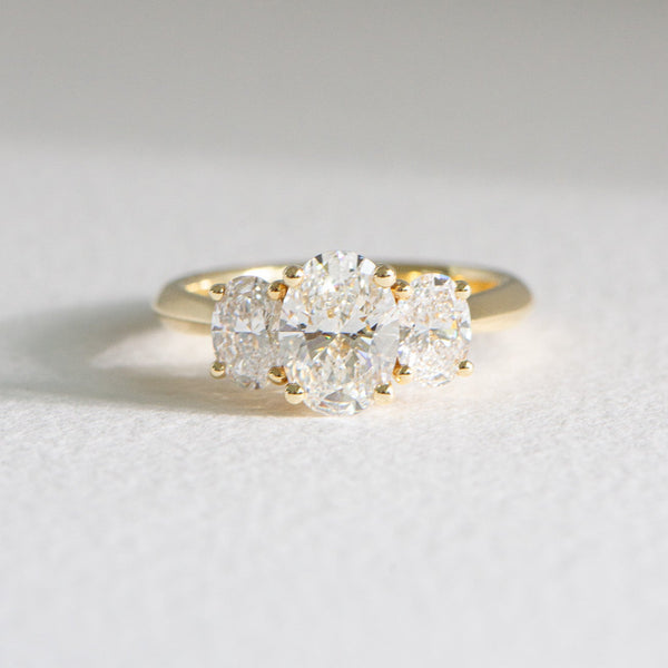 Mia | 2.2ct Oval Diamond Engagement Ring