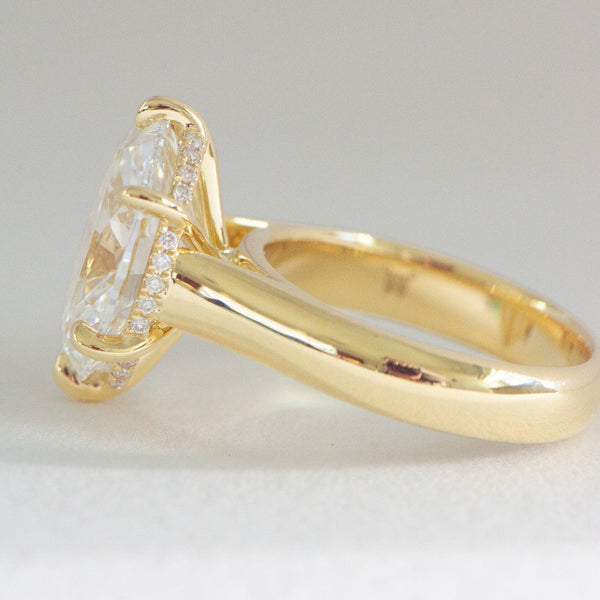 Helena | 6ct Oval Diamond Engagement Ring