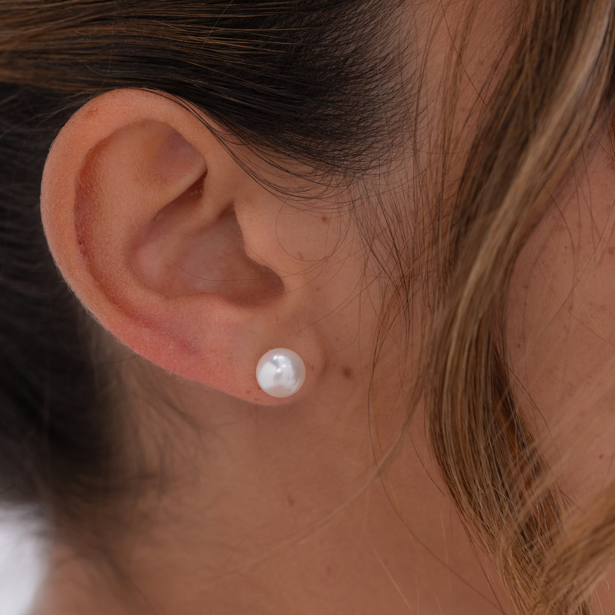 Pearl Studs