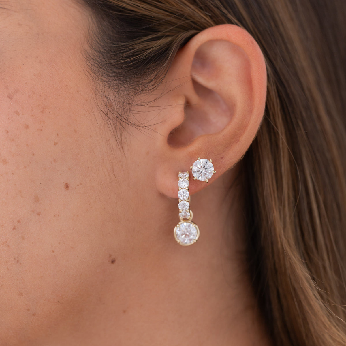 Round Diamond Studs