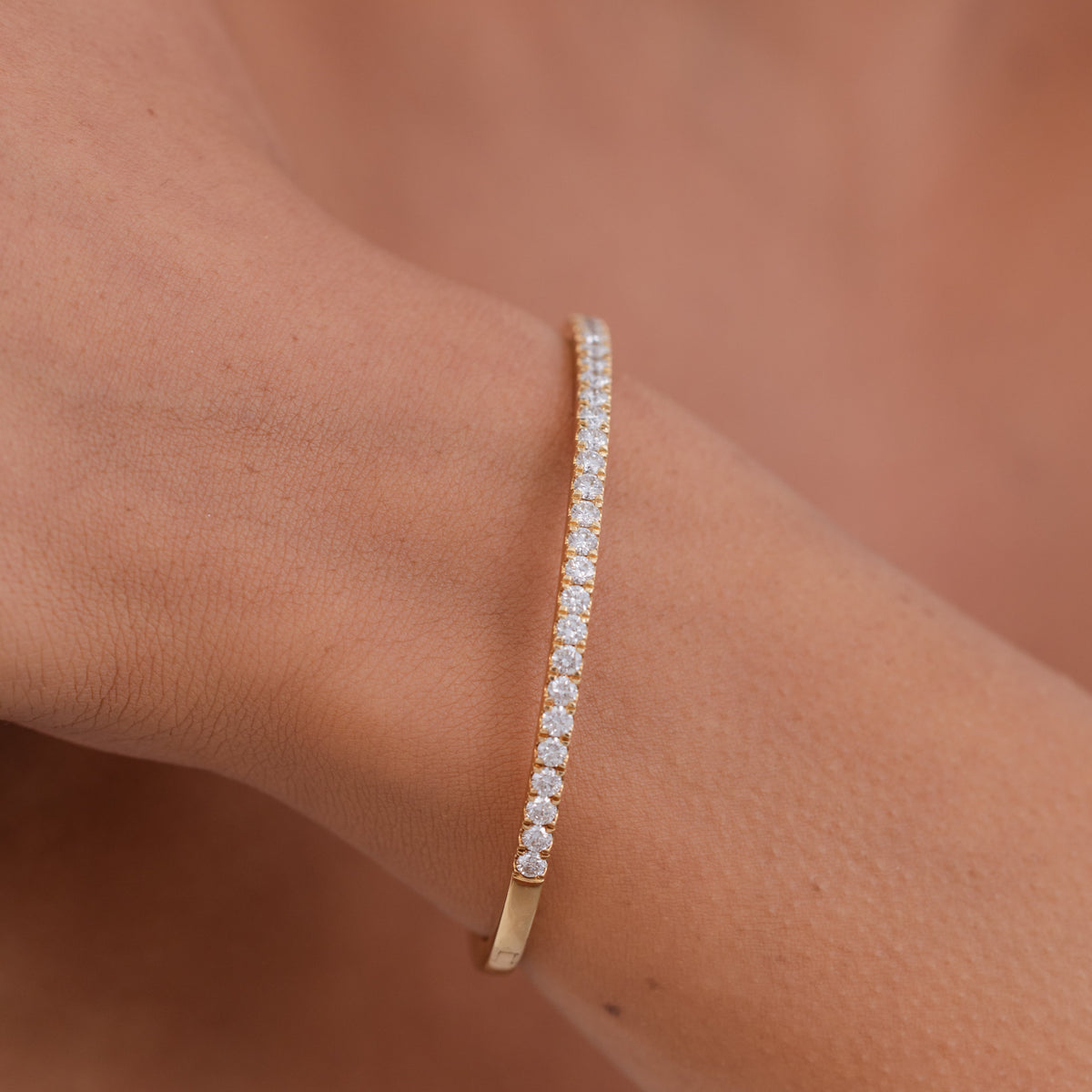 Natural Diamond Hinged Bangle