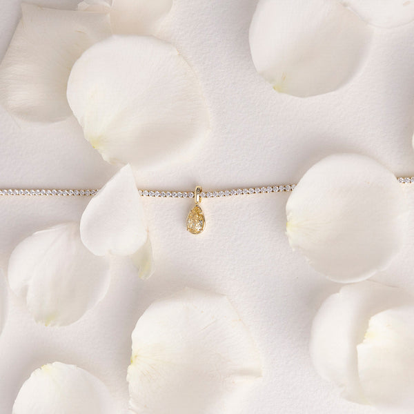 Allure Pear Yellow Diamond Enhancer