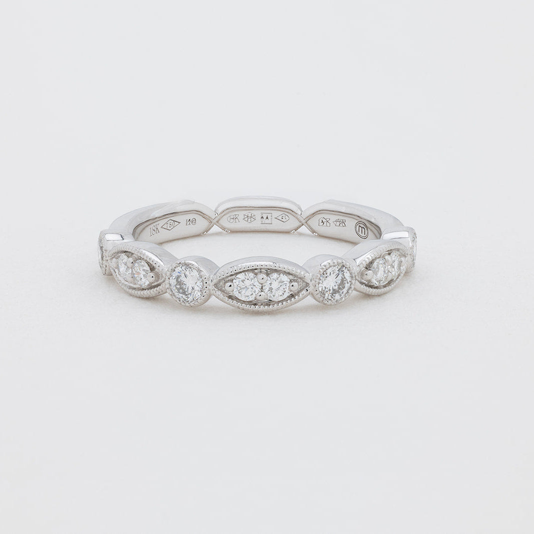 Vintage | Lab Diamond Ring – Close-up detail view, Matthews Jewellers Newcastle