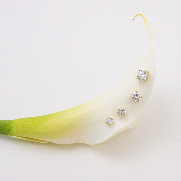 Round Diamond Studs