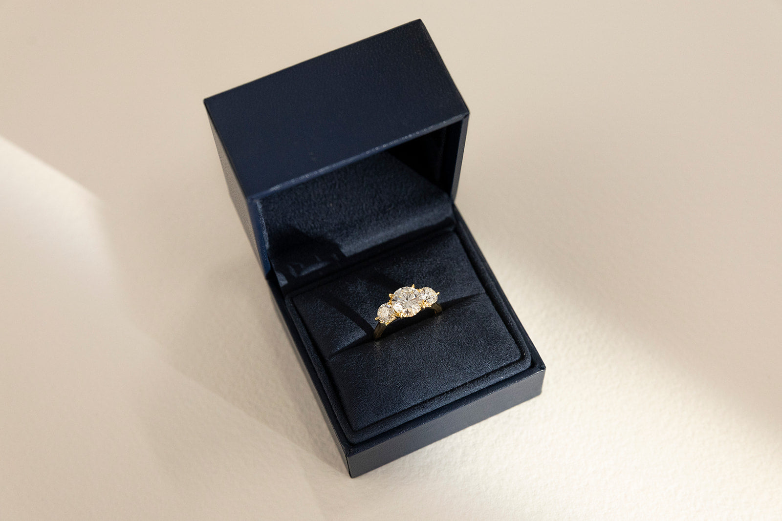 Ready To Wear Lab Grown and Natural Diamond Engagement Rings