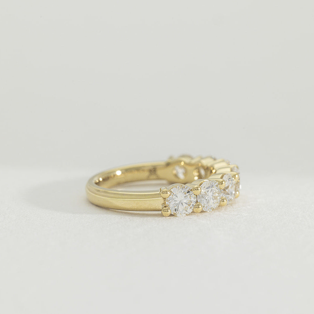 Large Jana | Natural Round Diamond Band