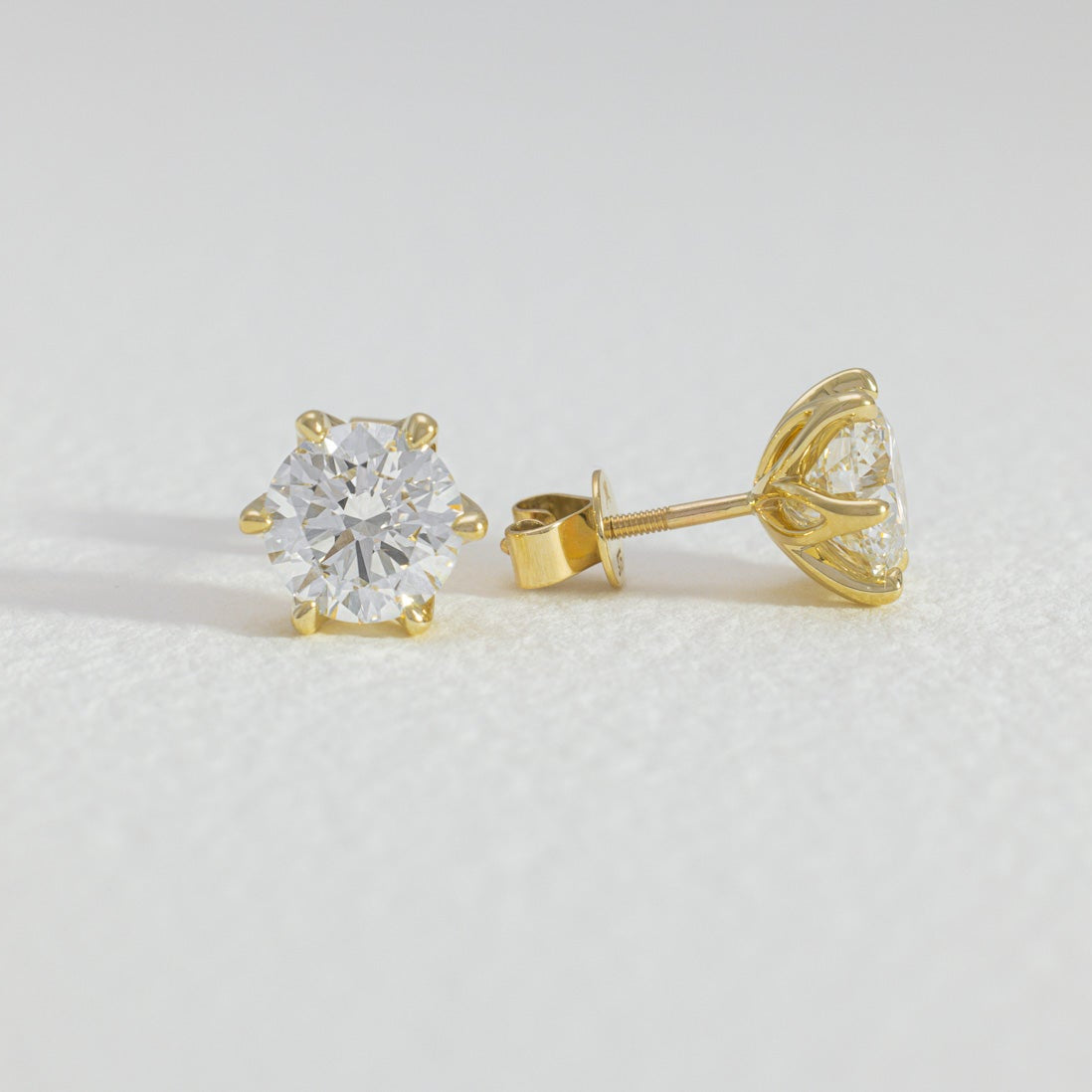Round Diamond Studs