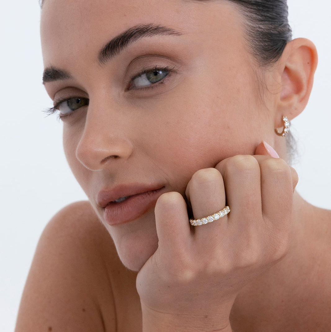 Keely round diamond wedding ring crafted in 18K gold with 10 lab-created round brilliant diamonds