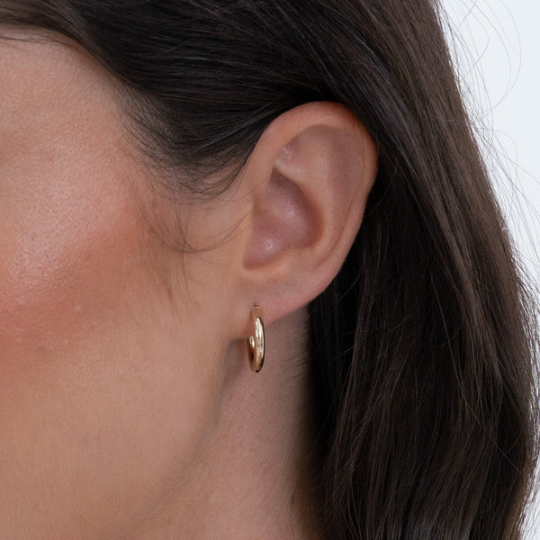 Plain Huggie Earring
