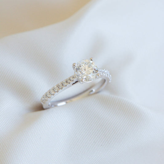Matthews Jewellers Heritage Vera 1.08ct GIA-certified natural round brilliant engagement ring, est. 1957