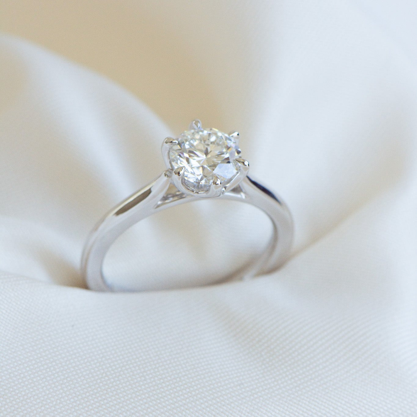 Heritage Dawn 1.20ct natural diamond round brilliant ring in 18k gold, Matthews Jewellers Newcastle