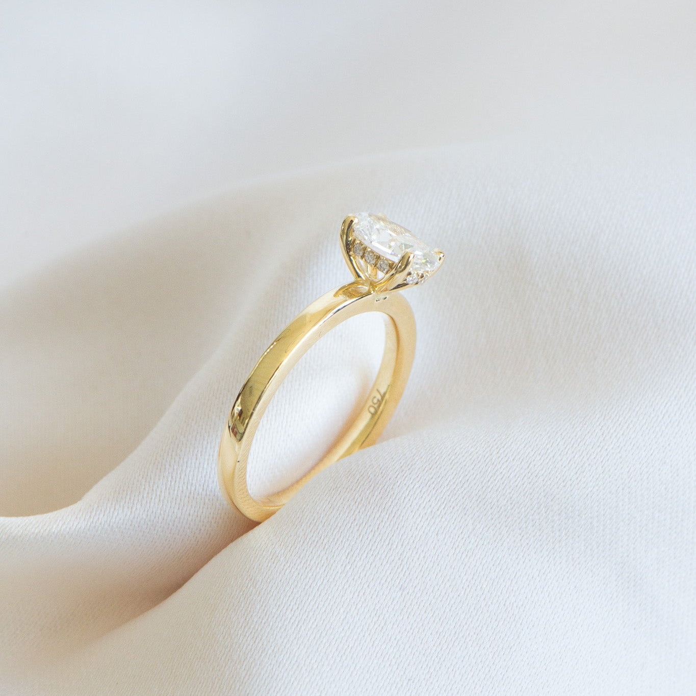 Helena | 1.01ct Oval Engagement Ring