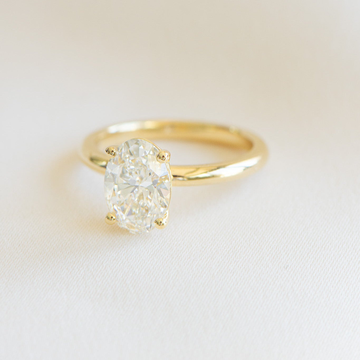 Helena | 2.56ct Oval Engagement Ring