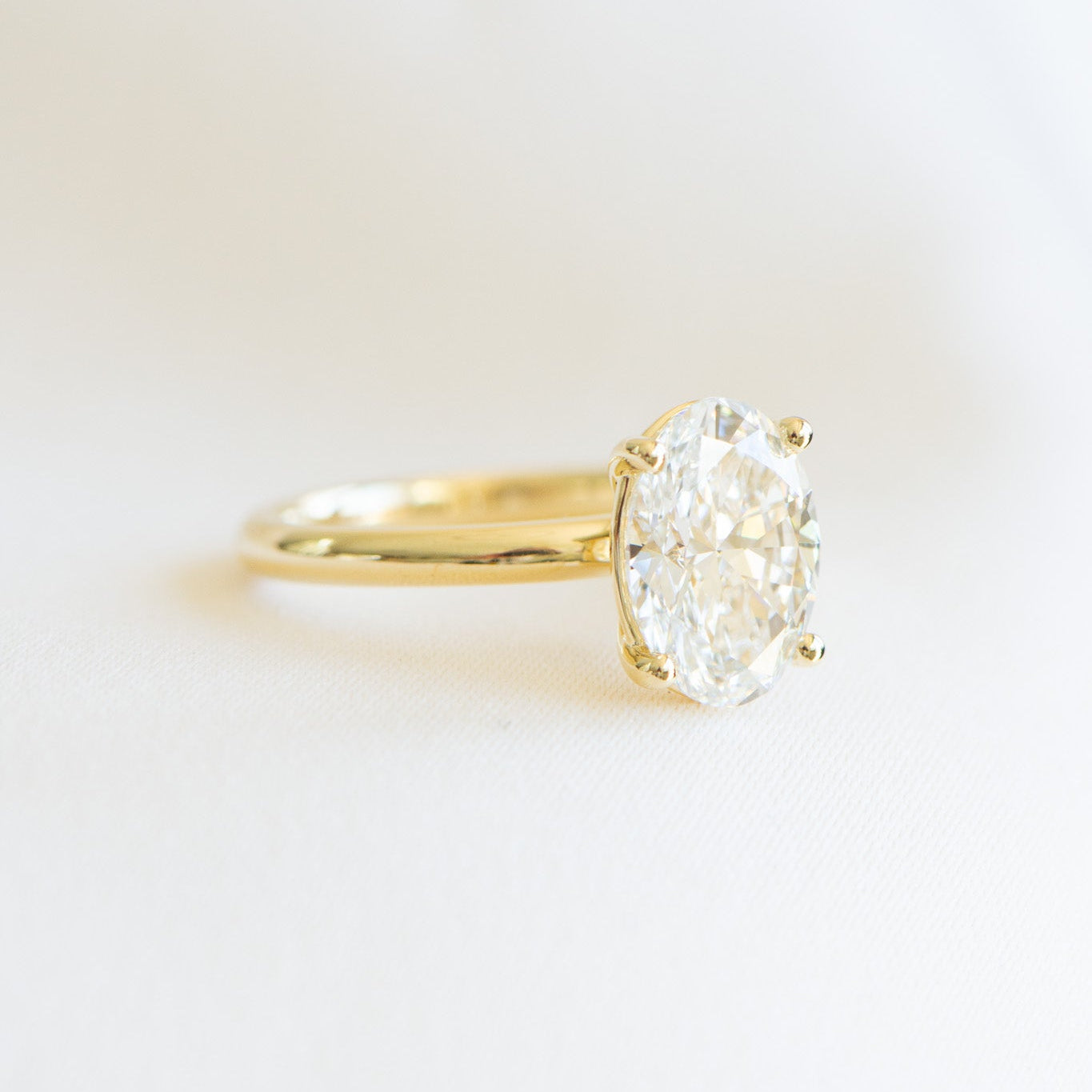 Helena | 2.07ct Oval Engagement Ring