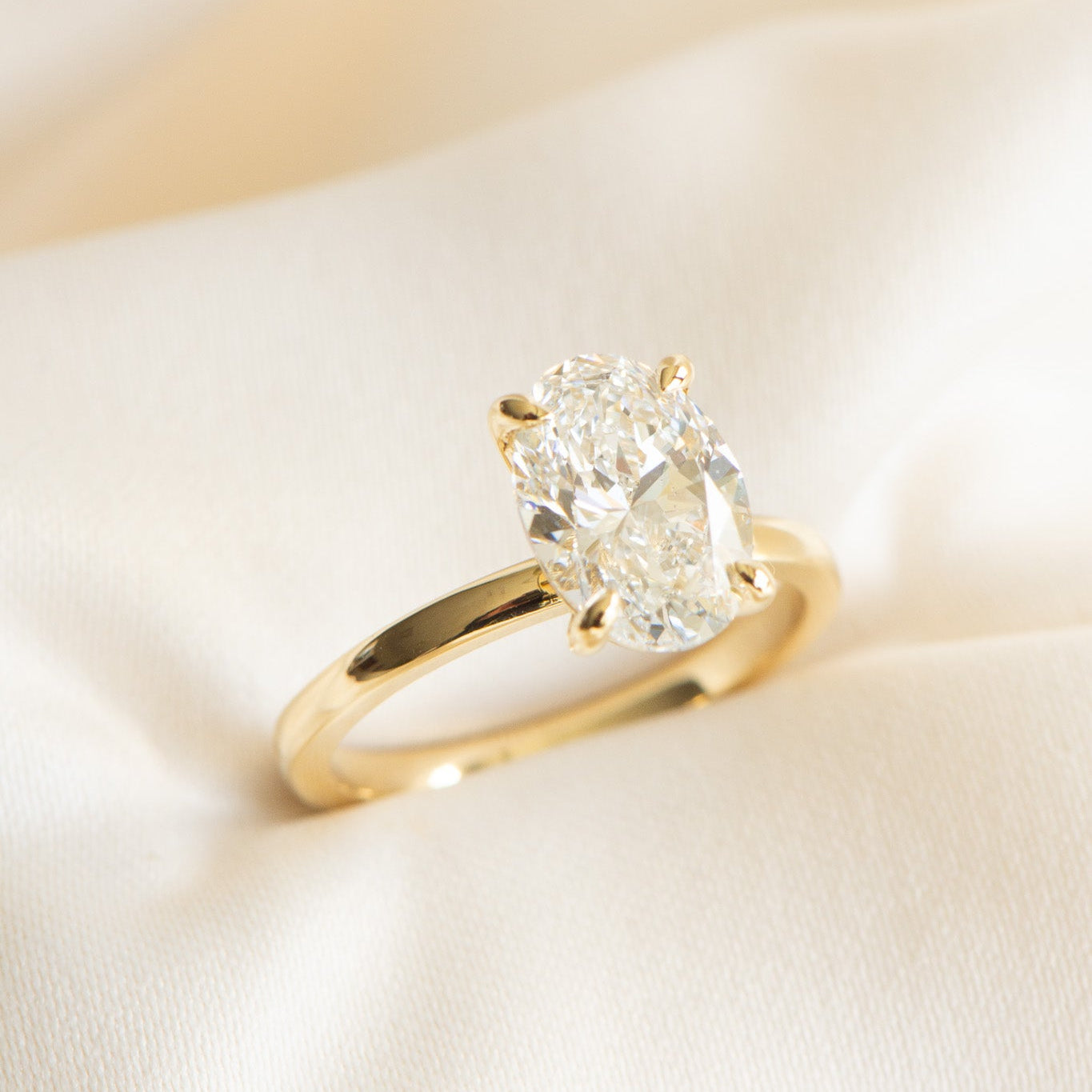 Helena | 2.51ct Oval Engagement Ring
