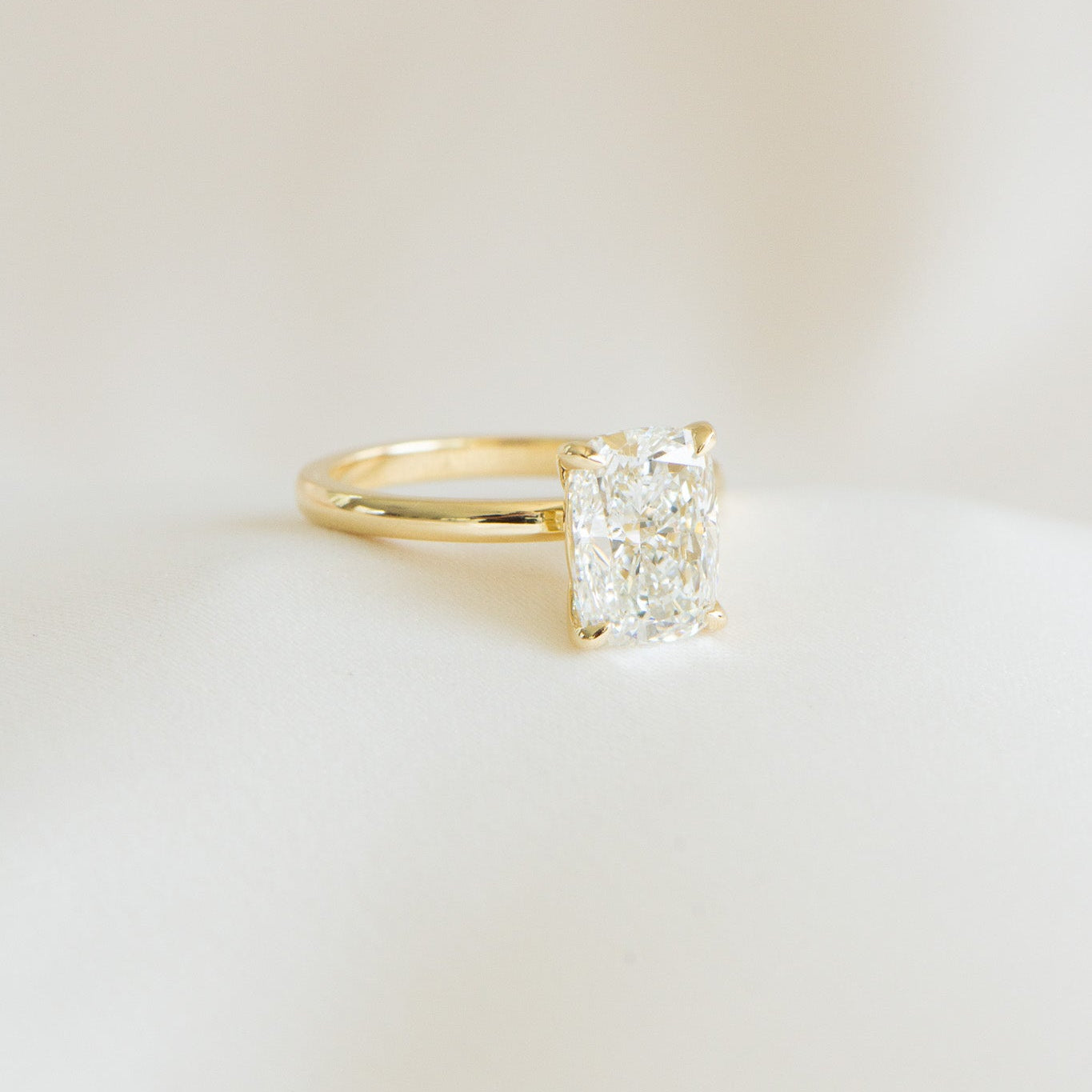 Elora | 3.04ct Elongated Cushion Engagement Ring
