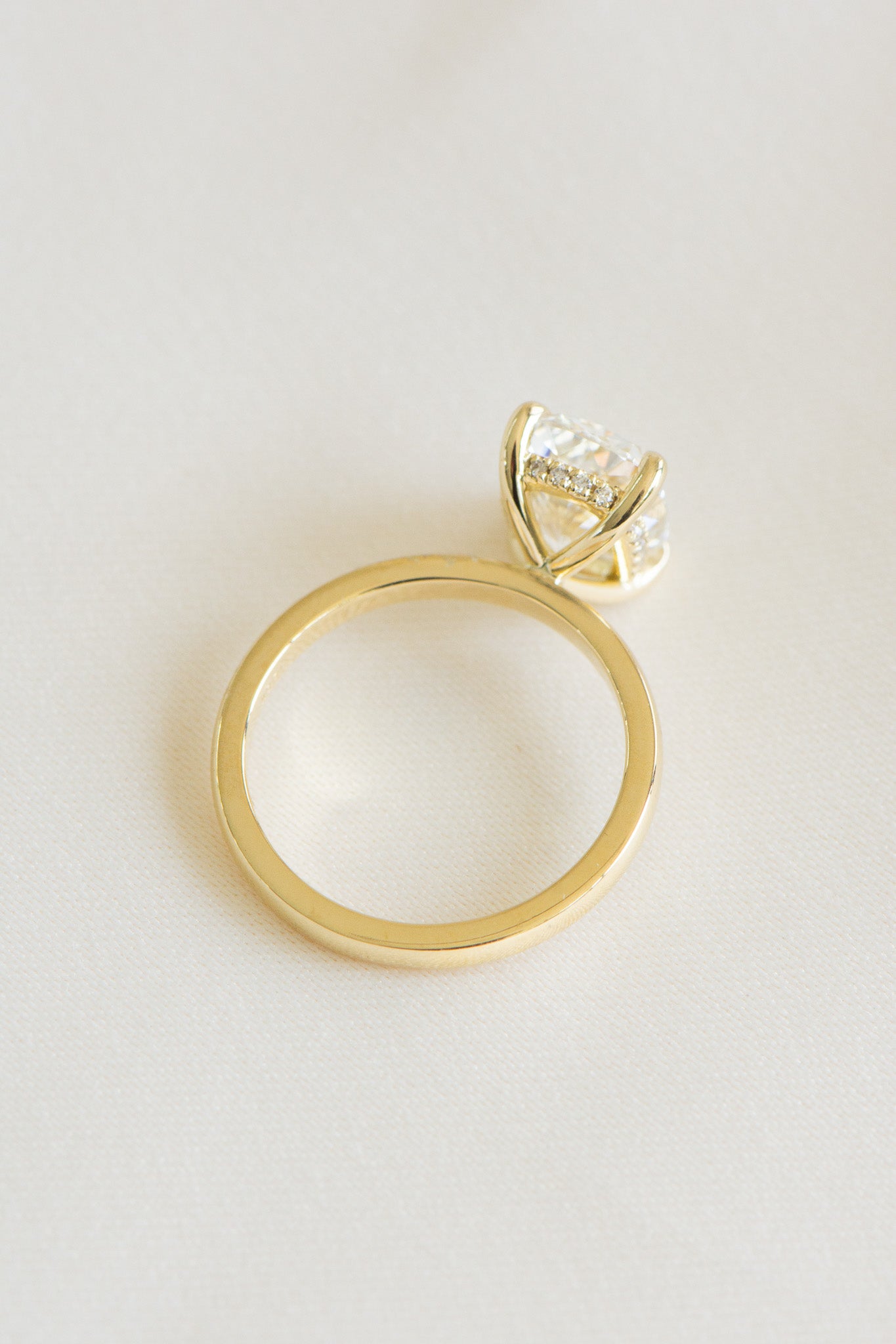 Elora | 3.09ct Elongated Cushion Engagement Ring