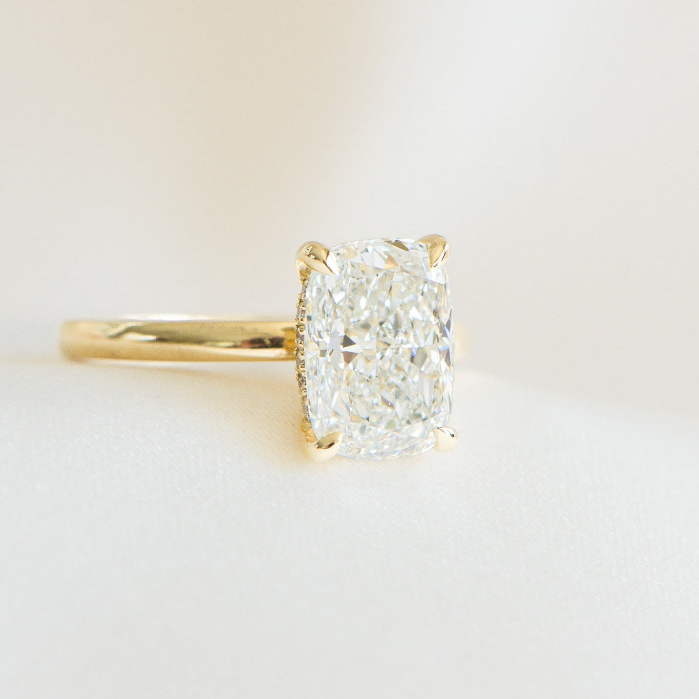 Elora | 3.09ct Elongated Cushion Engagement Ring