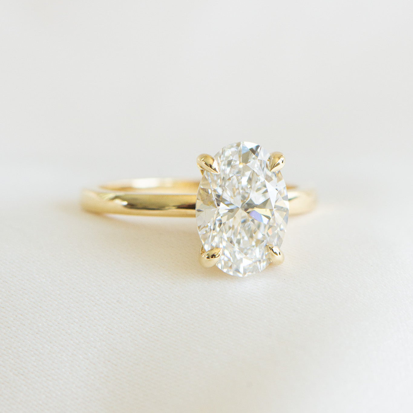 Helena | 2.51ct Oval Engagement Ring
