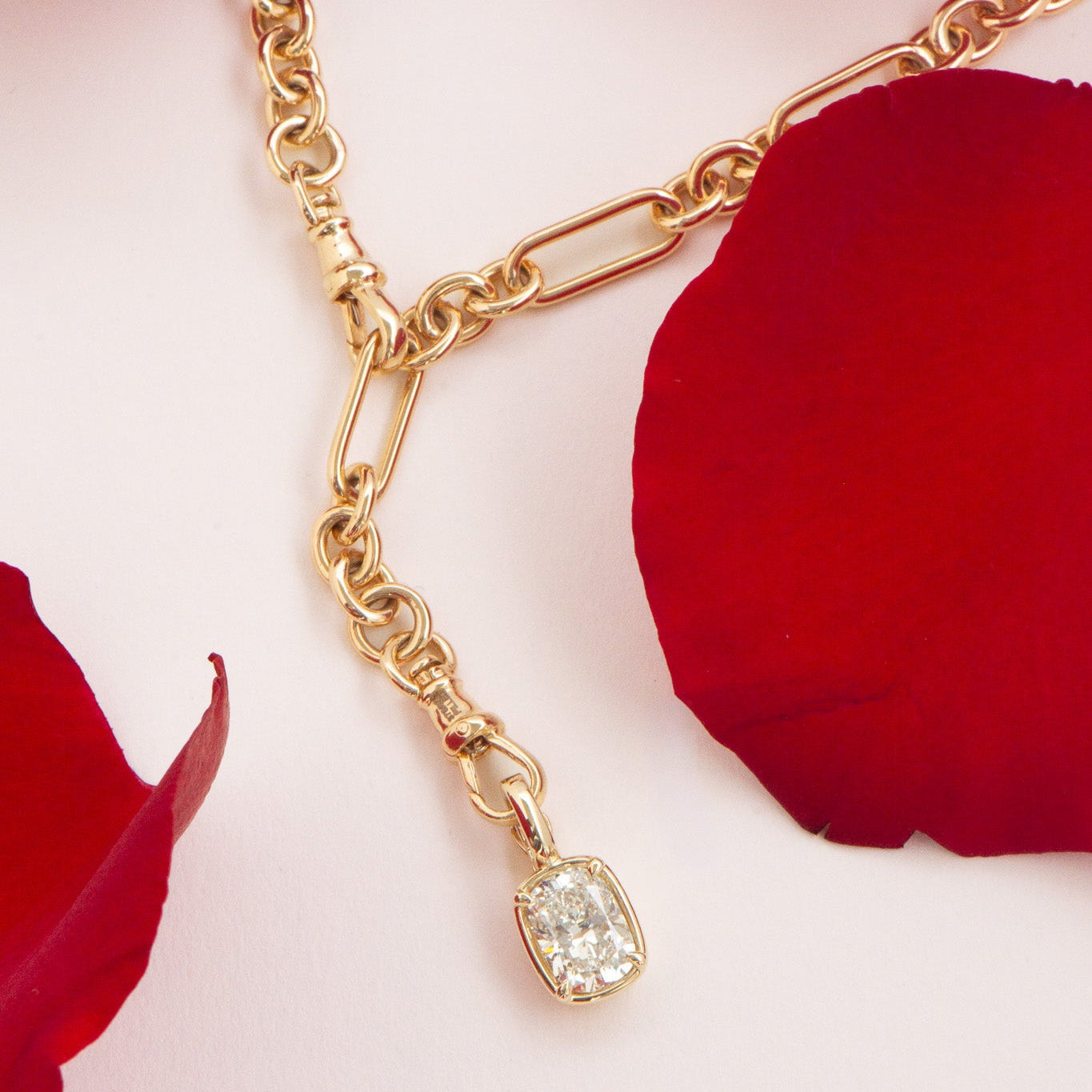 Allure Cushion Cut Diamond Enhancer | R2W