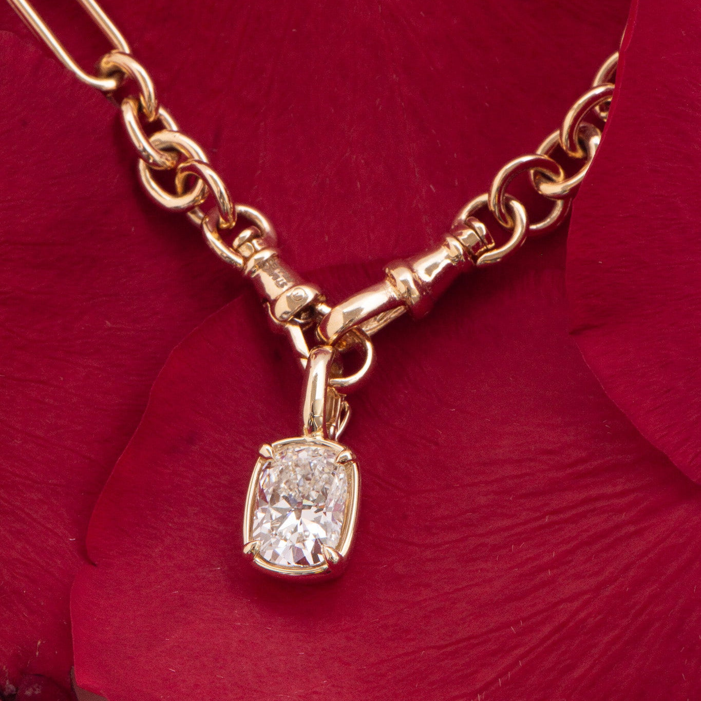 Allure Cushion Cut Diamond Enhancer | R2W