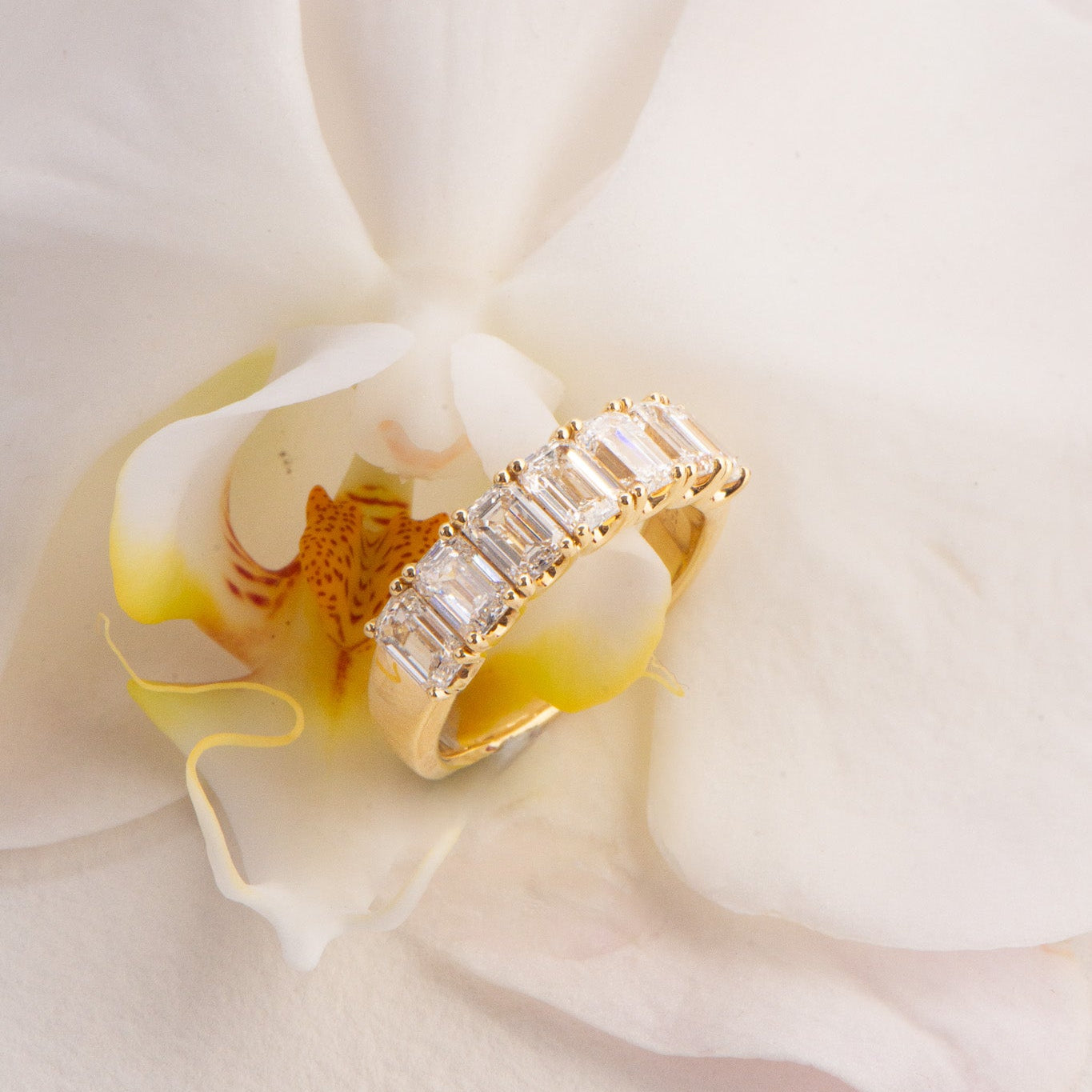 Large Edith | Emerald Cut Wedding Ring