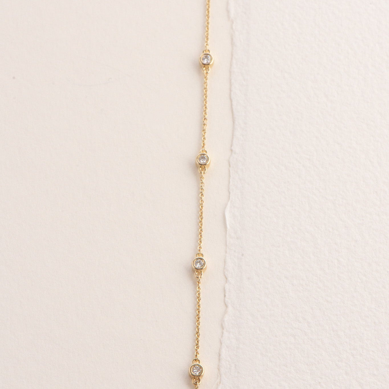 7 Round Diamond Station Bracelet | R2W