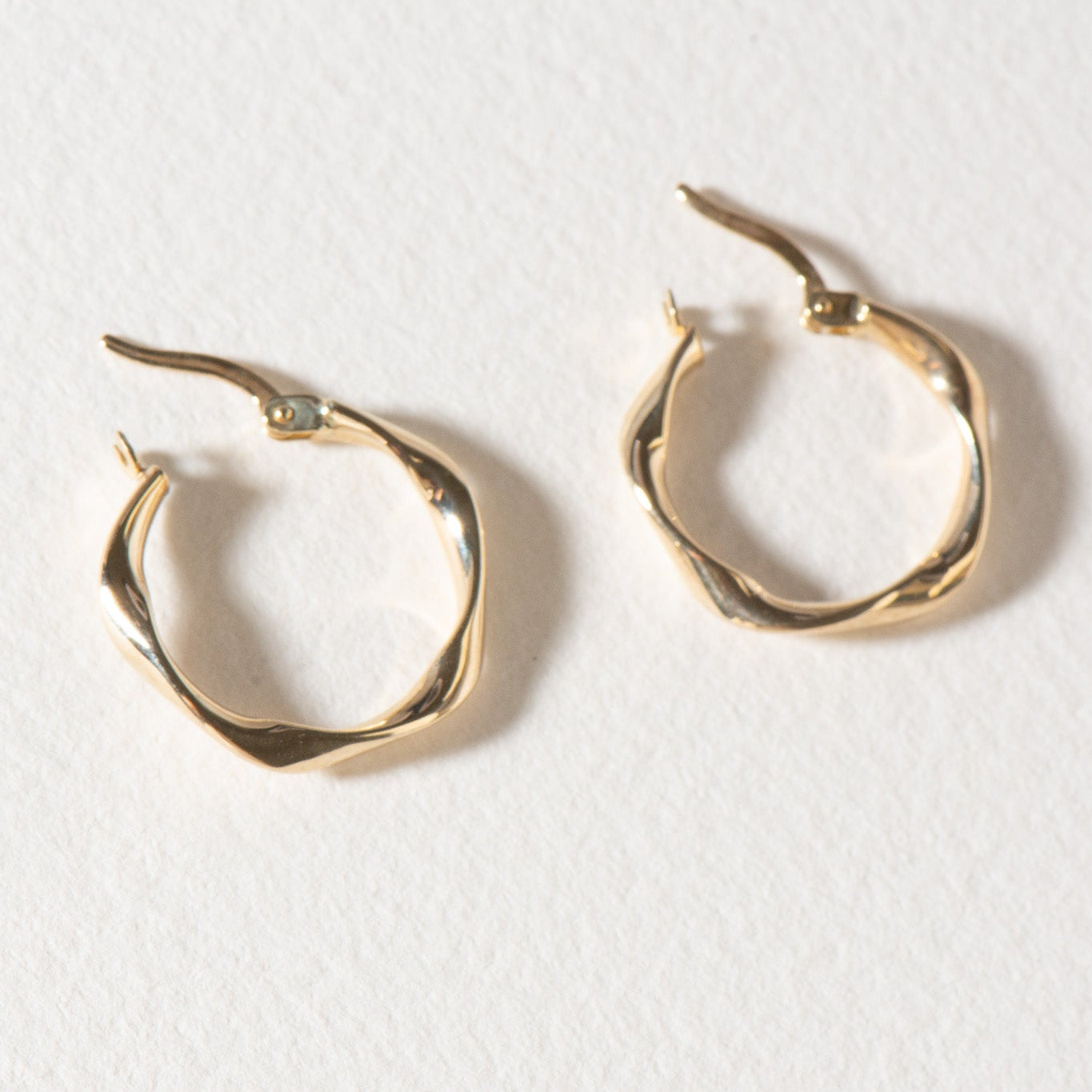 Gold Swirl Hoop Earring 15mm
