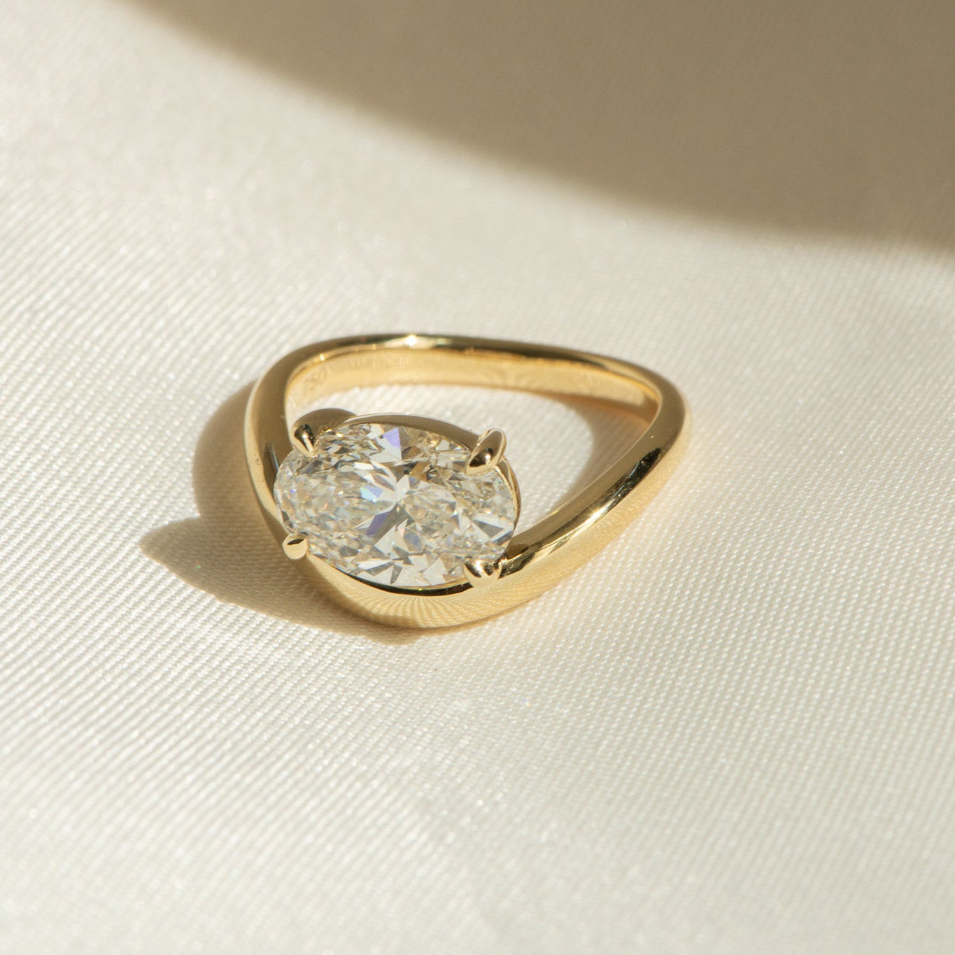 Ocea | Oval Wave Engagement Ring