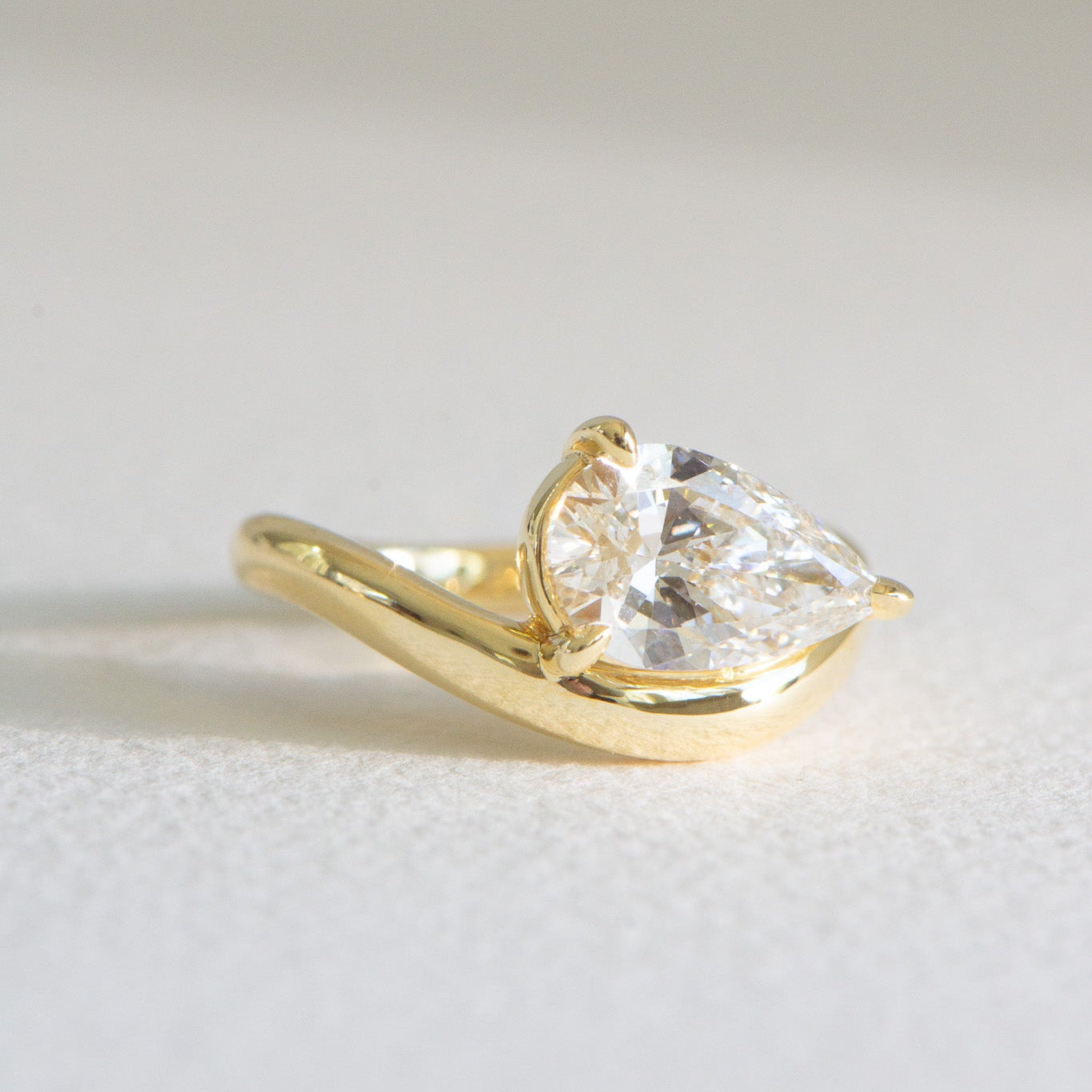 Ismae 2.00ct lab grown diamond east west engagement ring in 18k gold, Matthews Jewellers Newcastle