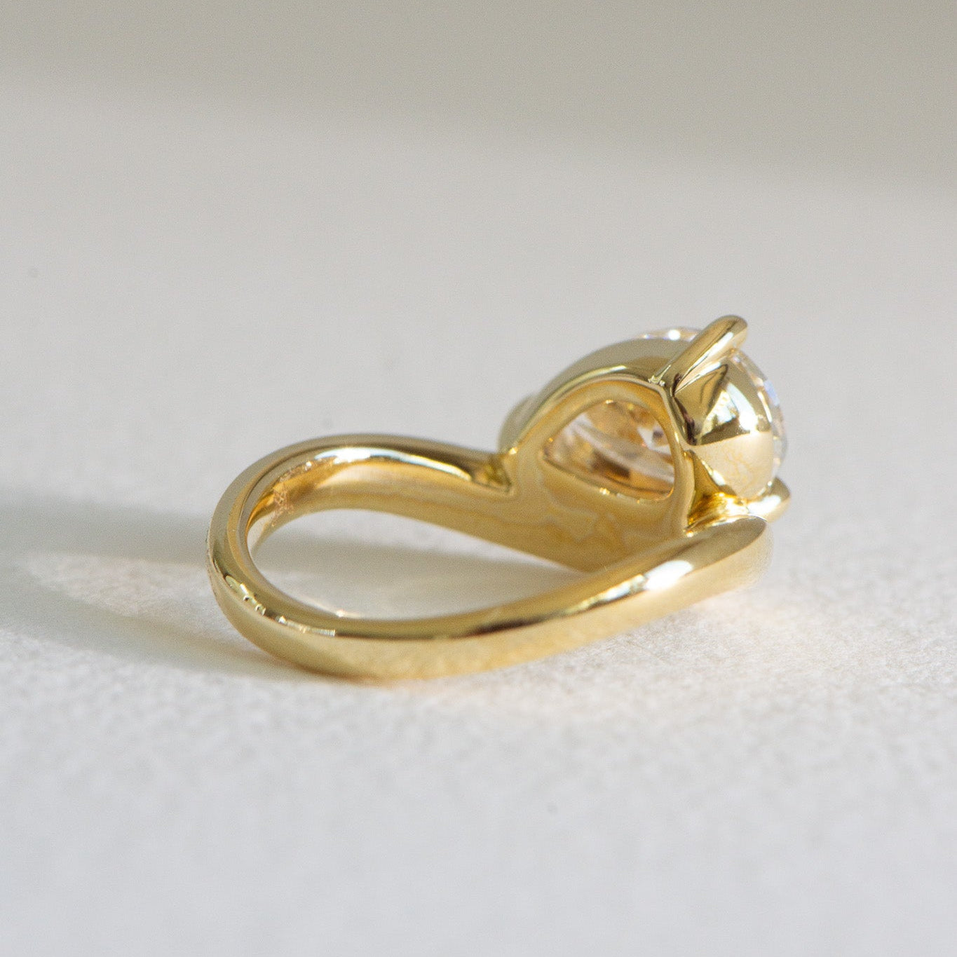 Ismae 2.00ct lab grown diamond east west engagement ring in 18k gold, Matthews Jewellers Newcastle