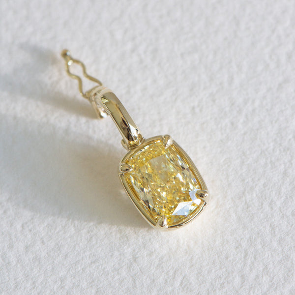 Allure Cushion Yellow Diamond Enhancer