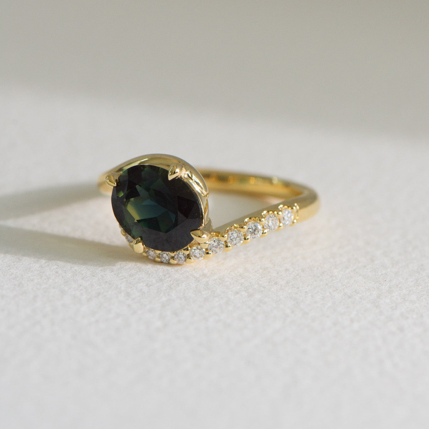 Sapphire Kai| Australian Sapphire Engagement Ring