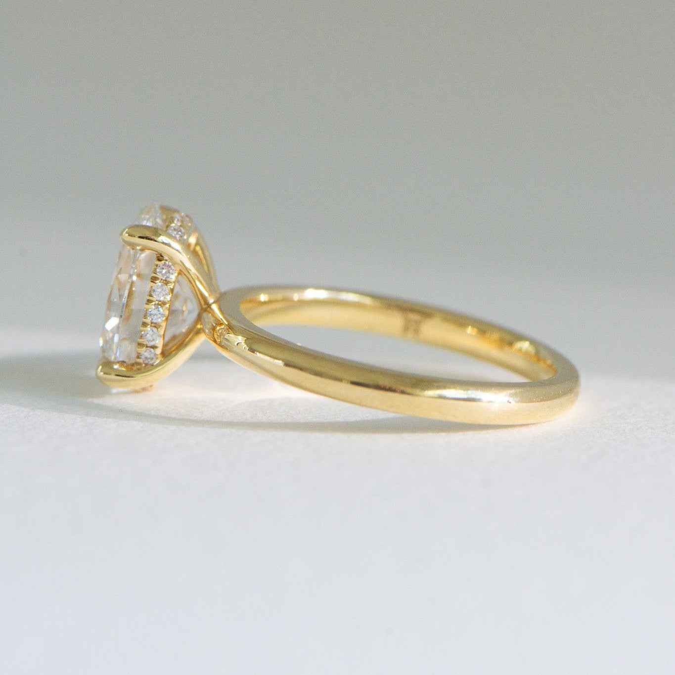 Matthews Jewellers Newcastle Helena 2ct lab grown diamond oval engagement ring in 18k gold