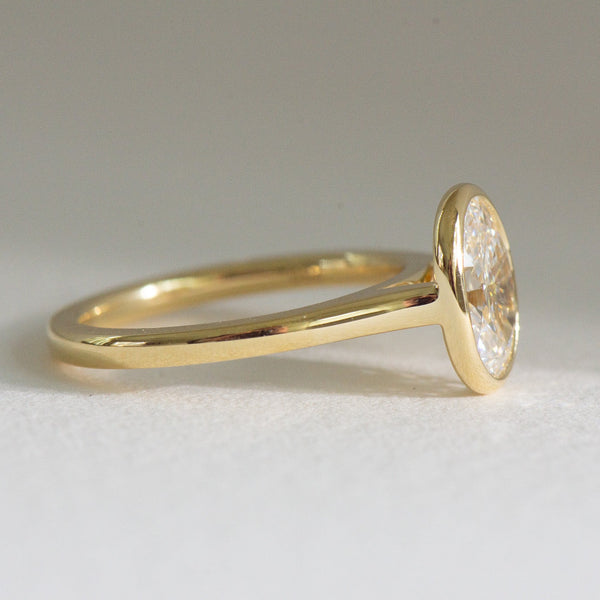 Helena Bezel | 1.5ct Oval Bezel Lab Diamond Engagement Ring