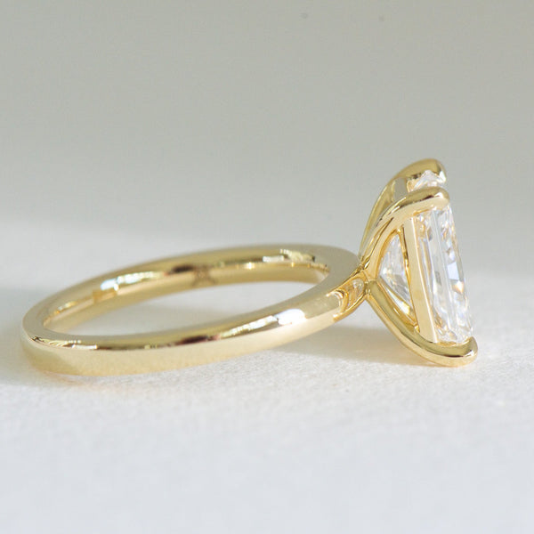 Sofia | 2.8ct Radiant Diamond Engagement Ring