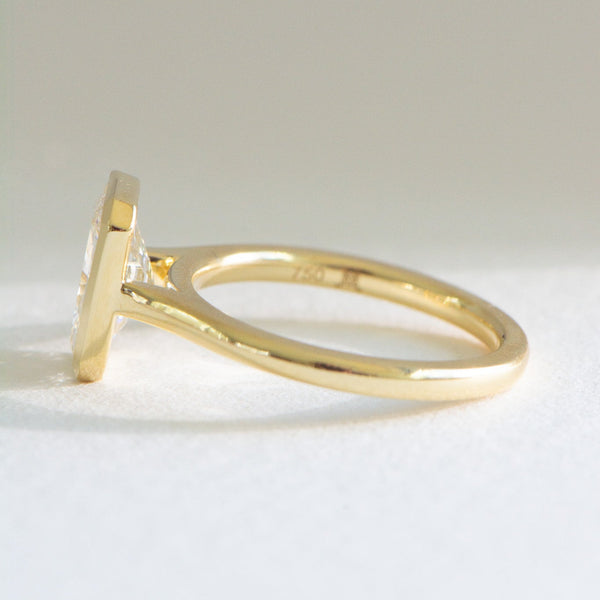 Bezel Sofia | 2ct Radiant Cut Lab Diamond Engagement Ring