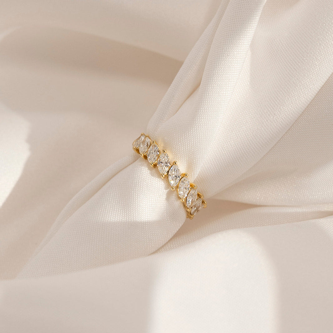 Faye | Slanted Marquise Diamond Ring