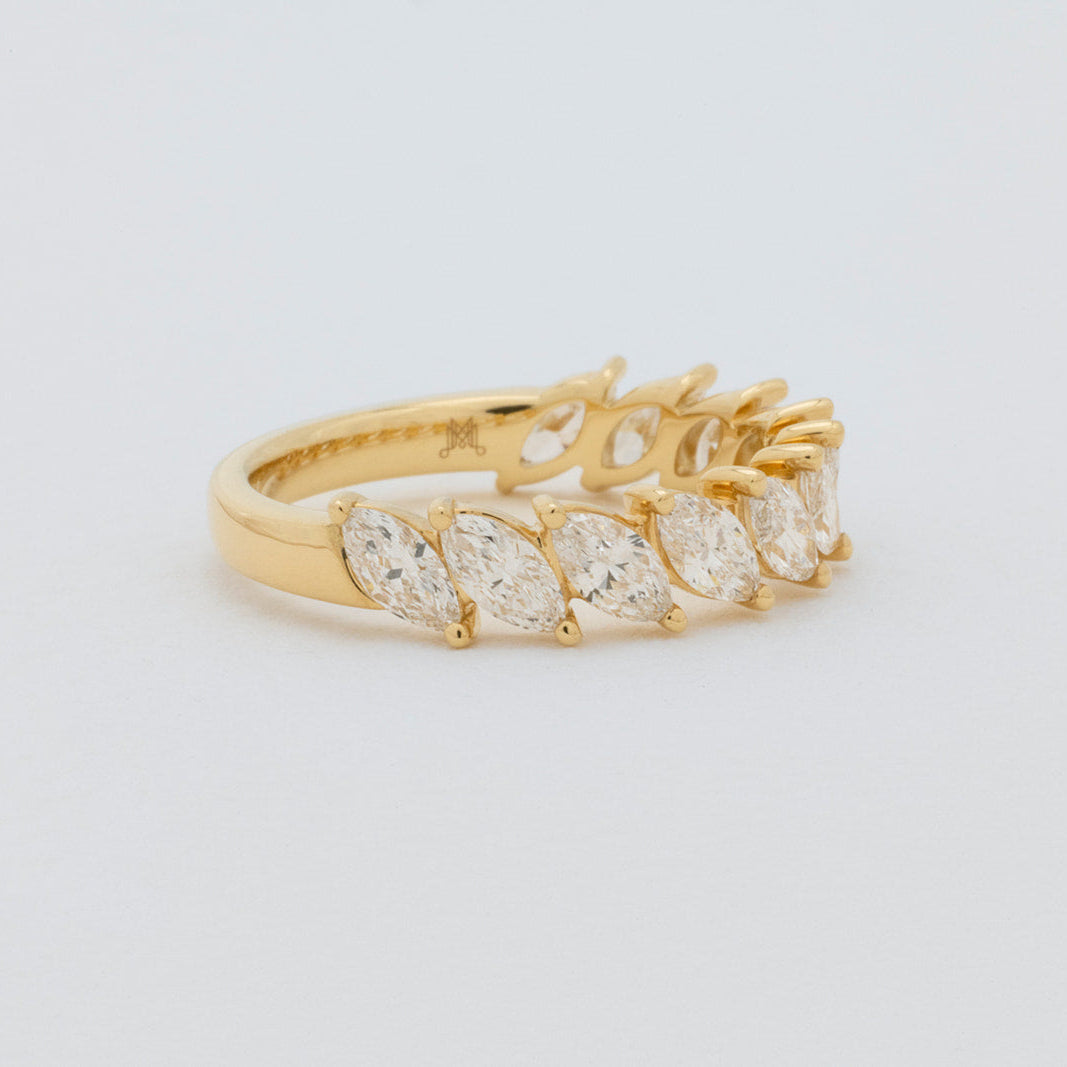 Elegant Faye marquise diamond wedding band in 18K gold, set with 11 lab-grown diamonds