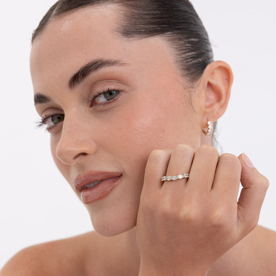 Asa | East West Curve Oval Ring