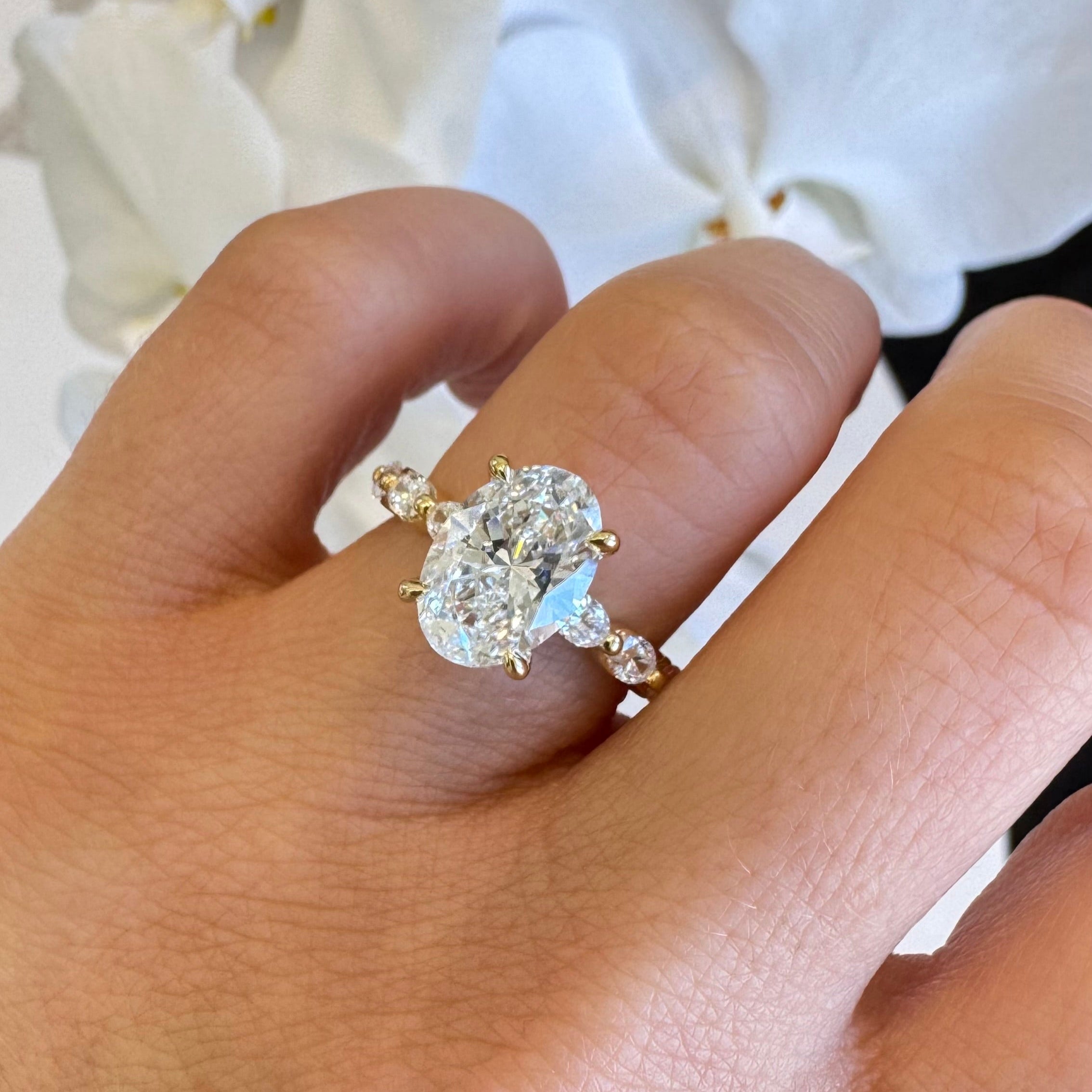 Audrey | 2.53ct Oval Engagement Ring with Oval Diamond Band