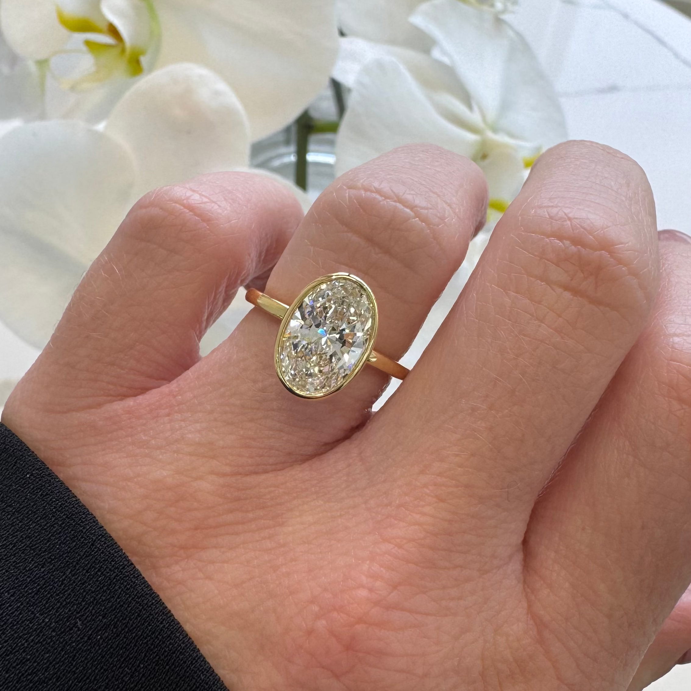 Bezel Helena | 2.62ct Oval Lab Diamond Engagement Ring