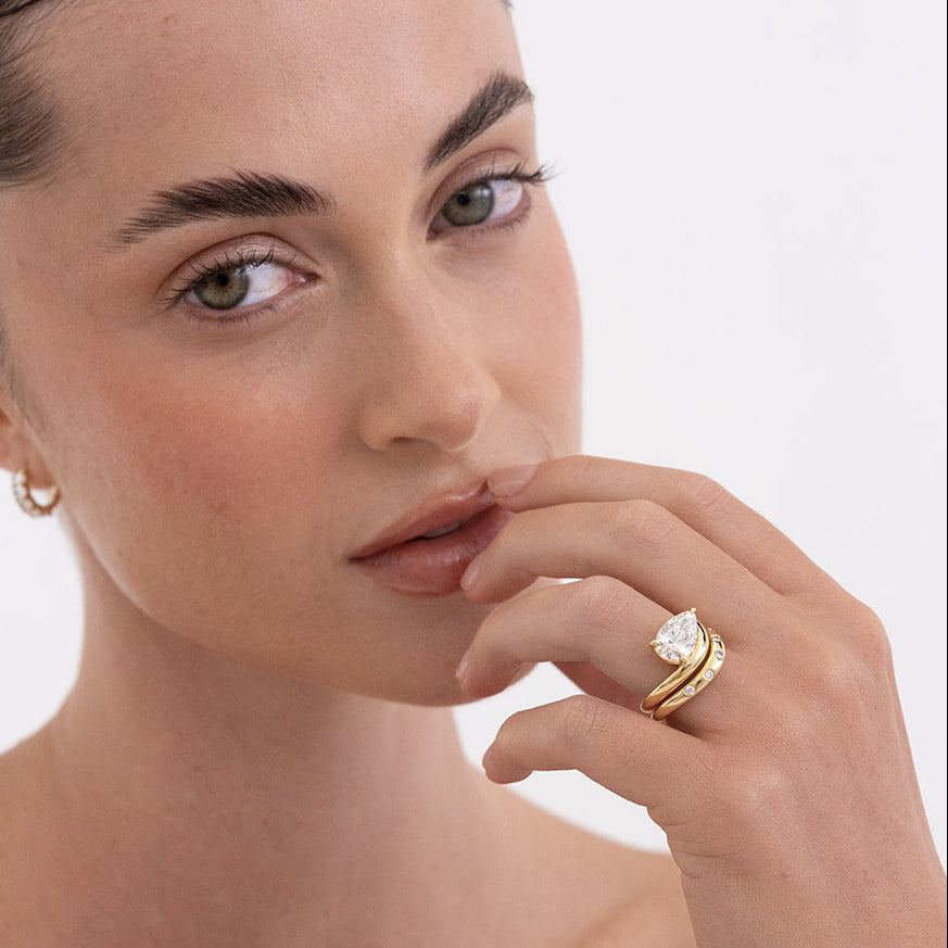 Curved lab-grown diamond wedding ring in 18K gold, Issy by Matthews Jewellers Newcastle