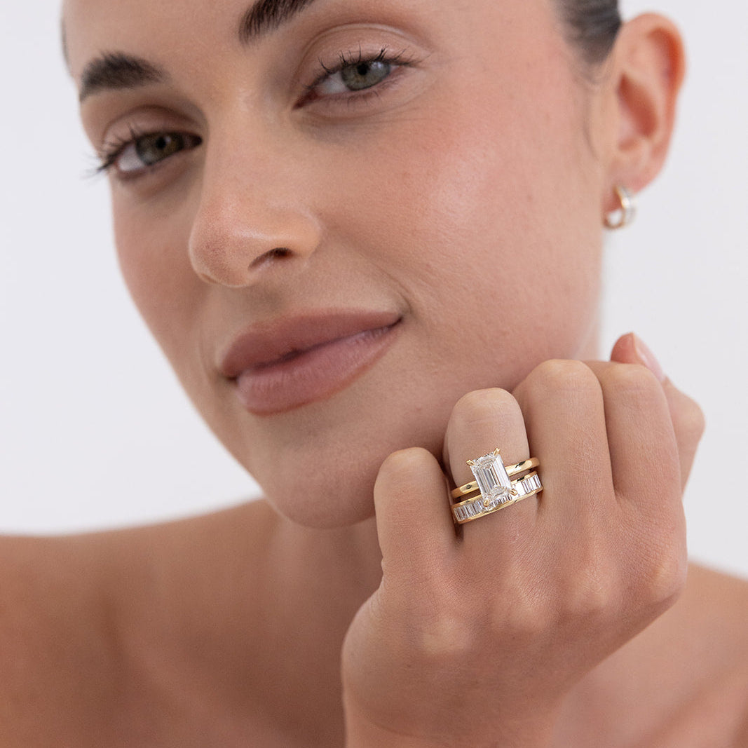 18K gold baguette diamond wedding ring set with 17 lab-grown diamonds