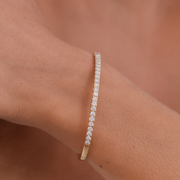 Natural Diamond Hinged Bangle
