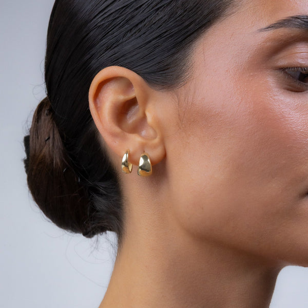 Gold Tapered Huggie Earring