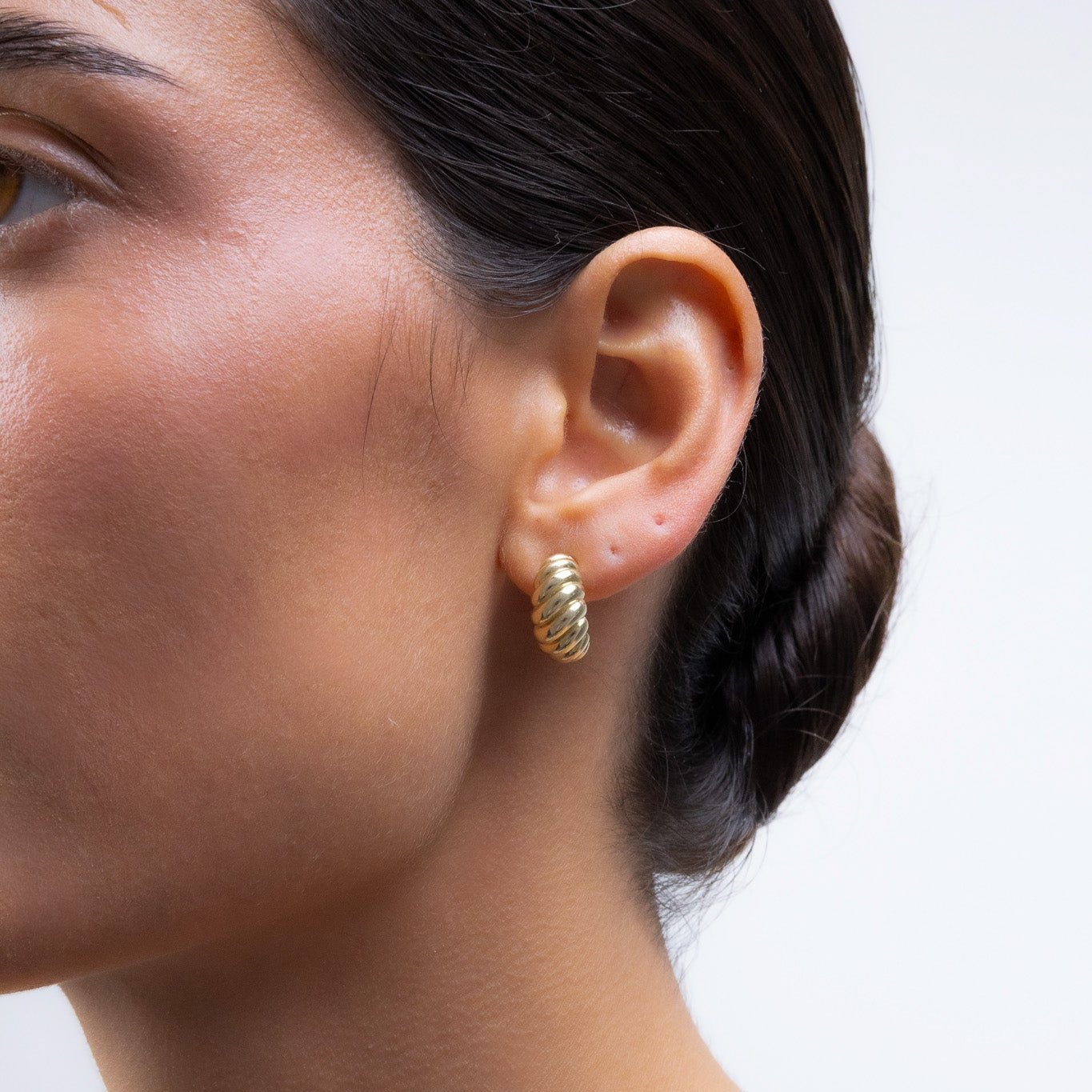 Scalloped Half Curved Stud